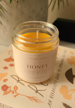 Load image into Gallery viewer, Pure Beeswax Candle